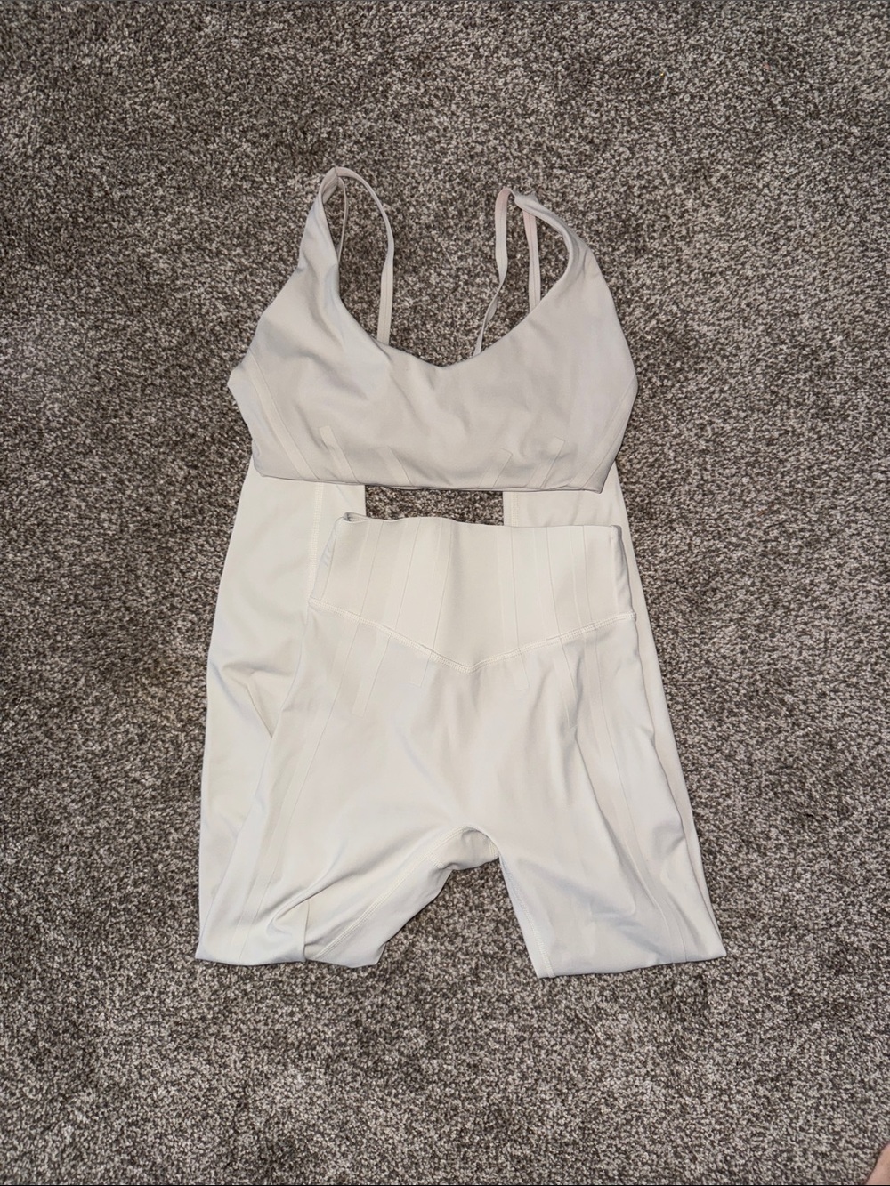 BuffBunny Ivory/Off-White Sports Bra and leggings - airbrush set